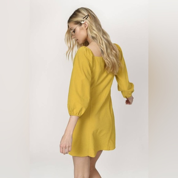 Le lis marigold puff sleeve tie front dress nwt - Picture 3 of 4